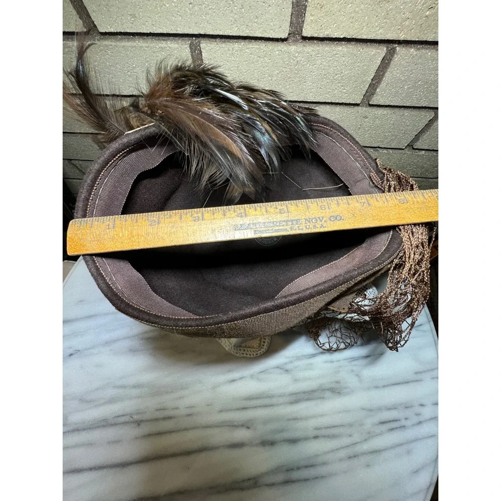 Vintage Neumann Endler Fairfield Brown Wool Felt Pillbox Hat Veil Feathers Bow